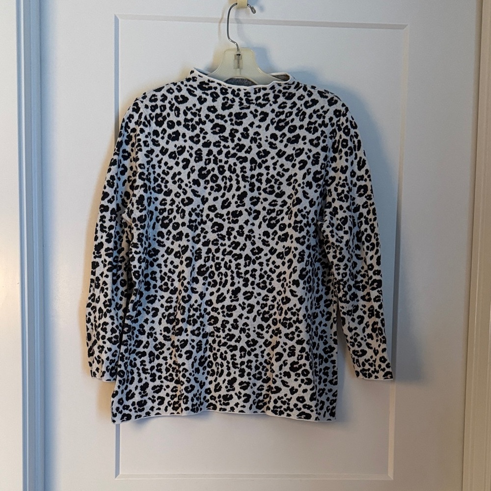 Leopard Print Long Sleeve sweater